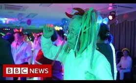 Seoul's over-65s disco 'like medicine' for seniors - BBC News
